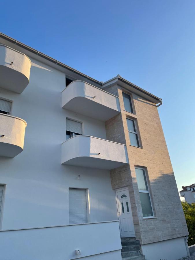 Apartments Toma Kastela Exterior photo